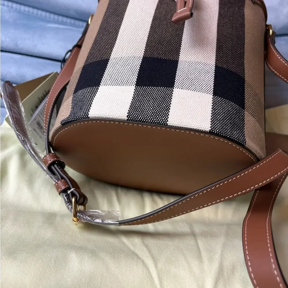 Burberry Checkered Bucket Bag NWT - Picture 4 of 8